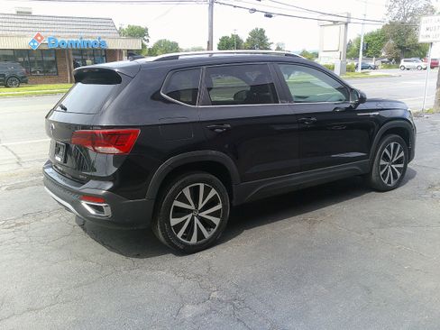 Used 2022 Volkswagen Taos SE w/ IQ.Drive SE Package AWD/4WD image 7
