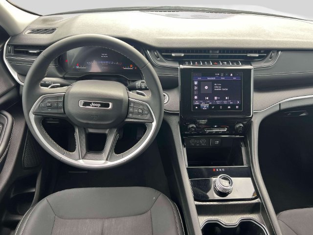 Used 2024 Jeep Grand Cherokee L Laredo AWD/4WD image 12