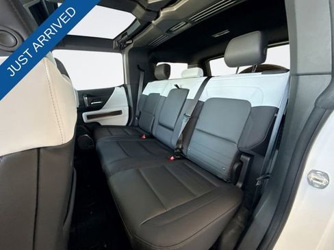 Used 2025 GMC Hummer EV 2X w/ LPO, Sport Package image 23