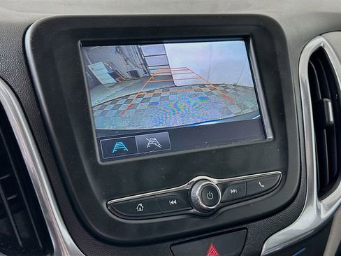 Used 2018 Chevrolet Equinox LT AWD/4WD image 17