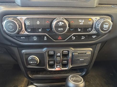 Used 2020 Jeep Wrangler Unlimited Sport S AWD/4WD image 22
