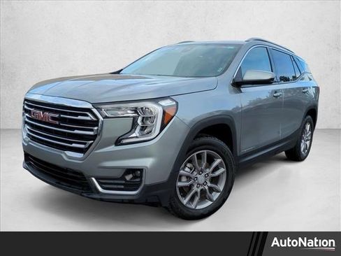 Used 2024 GMC Terrain SLT image 1