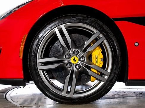 Used 2019 Ferrari Portofino image 16