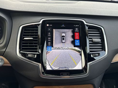 Certified 2024 Volvo XC90 T8 Plus w/ Protection Package Premier AWD/4WD image 19