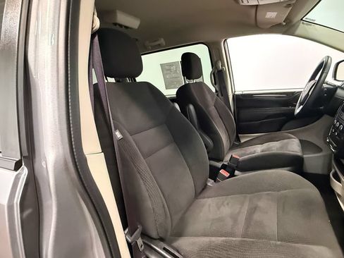 Used 2016 Dodge Grand Caravan SE w/ Quick Order Package 29E SE FWD image 72