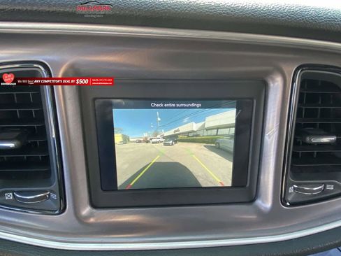 Used 2020 Dodge Challenger SXT w/ Blacktop Package image 15