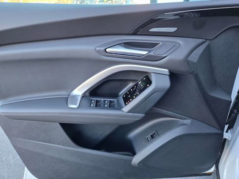 New 2025 Audi Q5 Premium Plus image 17