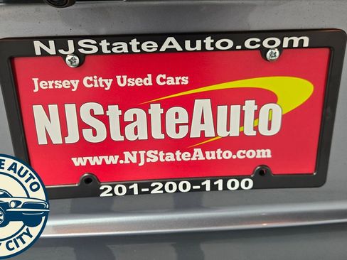 Used 2020 Toyota Highlander XLE AWD/4WD image 34