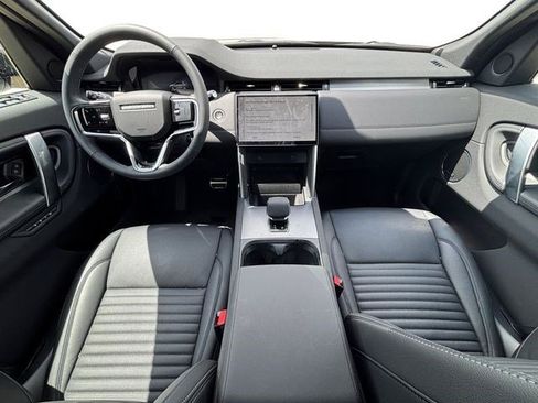 Used 2025 Land Rover Discovery Sport Dynamic SE image 13