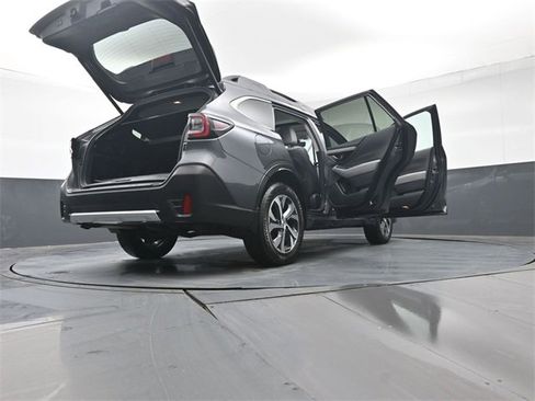 Used 2020 Subaru Outback Limited image 54