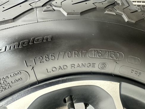Used 2023 Jeep Wrangler Unlimited Rubicon AWD/4WD image 9