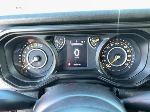 Used 2024 Jeep Gladiator Sport image 18