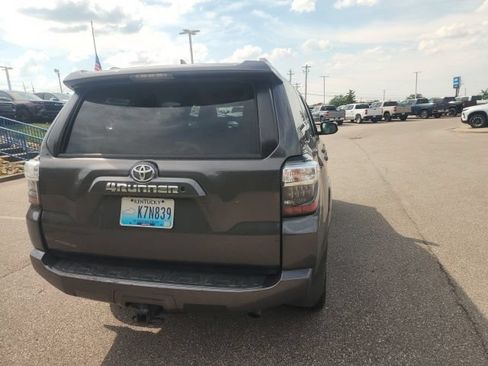 Used 2018 Toyota 4Runner SR5 Premium AWD/4WD image 9