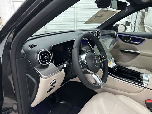 Used 2026 Mercedes-Benz GLC 300 GLC 300 image 9