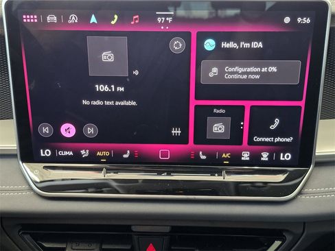 New 2025 Volkswagen Tiguan SE image 12