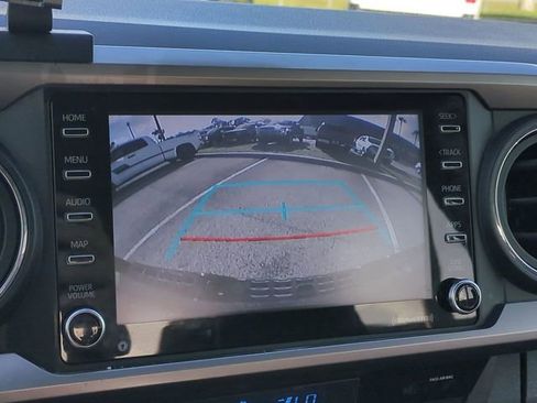Used 2022 Toyota Tacoma SR5 w/ Technology Package image 20