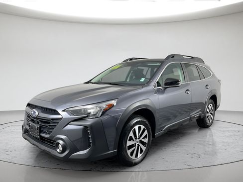 Used 2024 Subaru Outback Premium AWD/4WD image 7