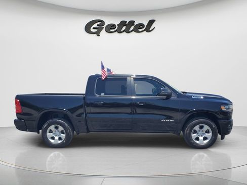Used 2025 RAM 1500 Big Horn AWD/4WD image 4