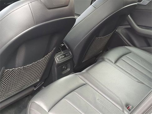 Used 2017 Audi A4 2.0T Premium image 16