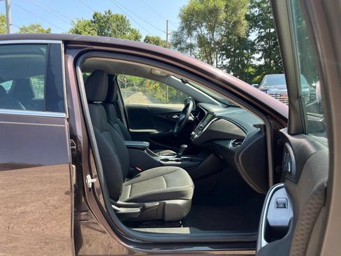 Used 2016 Chevrolet Malibu LT FWD image 34