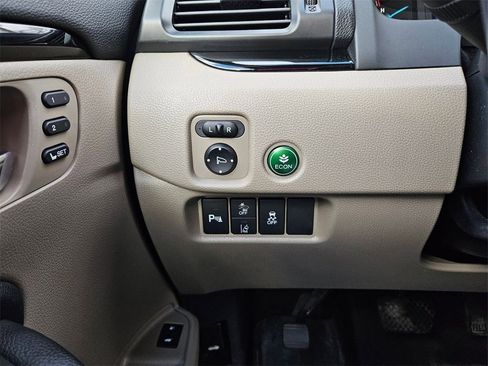 Used 2020 Honda Pilot Touring image 17