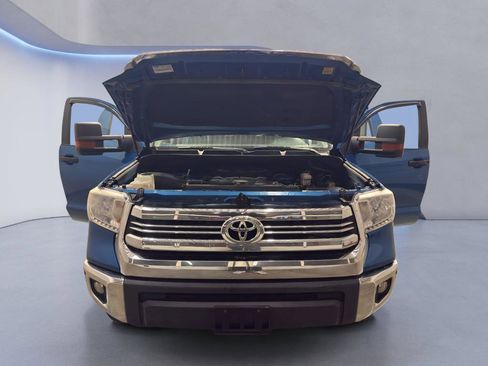 Used 2017 Toyota Tundra SR5 w/ SR5 Upgrade Package image 9