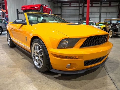 Used 2007 Ford Mustang Shelby GT500 RWD image 12