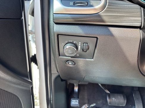 Used 2019 Jeep Grand Cherokee Altitude RWD image 11