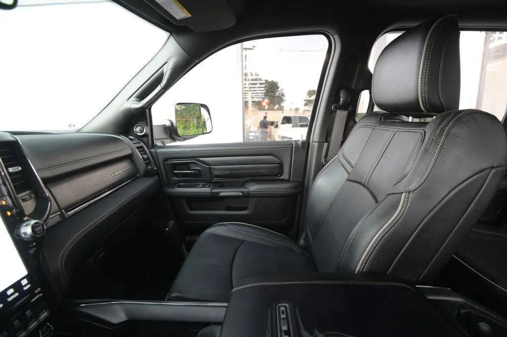 Used 2022 RAM 3500 Limited AWD/4WD image 39