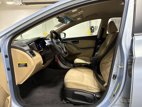 Used 2013 Hyundai Elantra GLS w/ Preferred Pkg FWD image 18