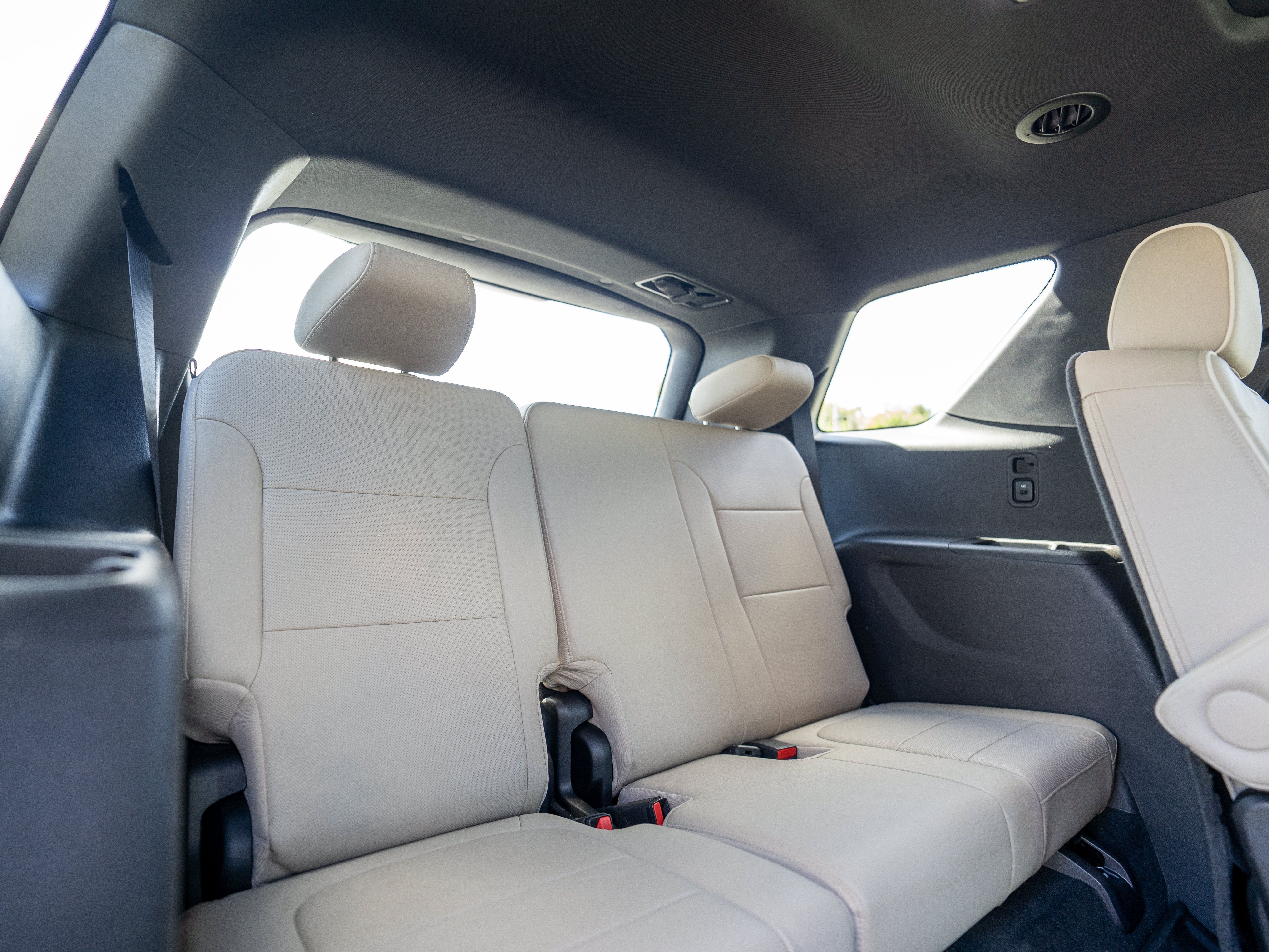 Used 2022 Chevrolet Traverse Premier w/ LPO, Floor Liner Package FWD image 14