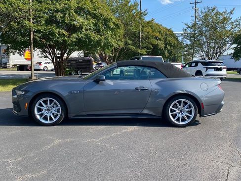 Used 2024 Ford Mustang GT Premium image 5