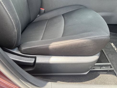 Used 2022 Nissan Sentra SV FWD image 35