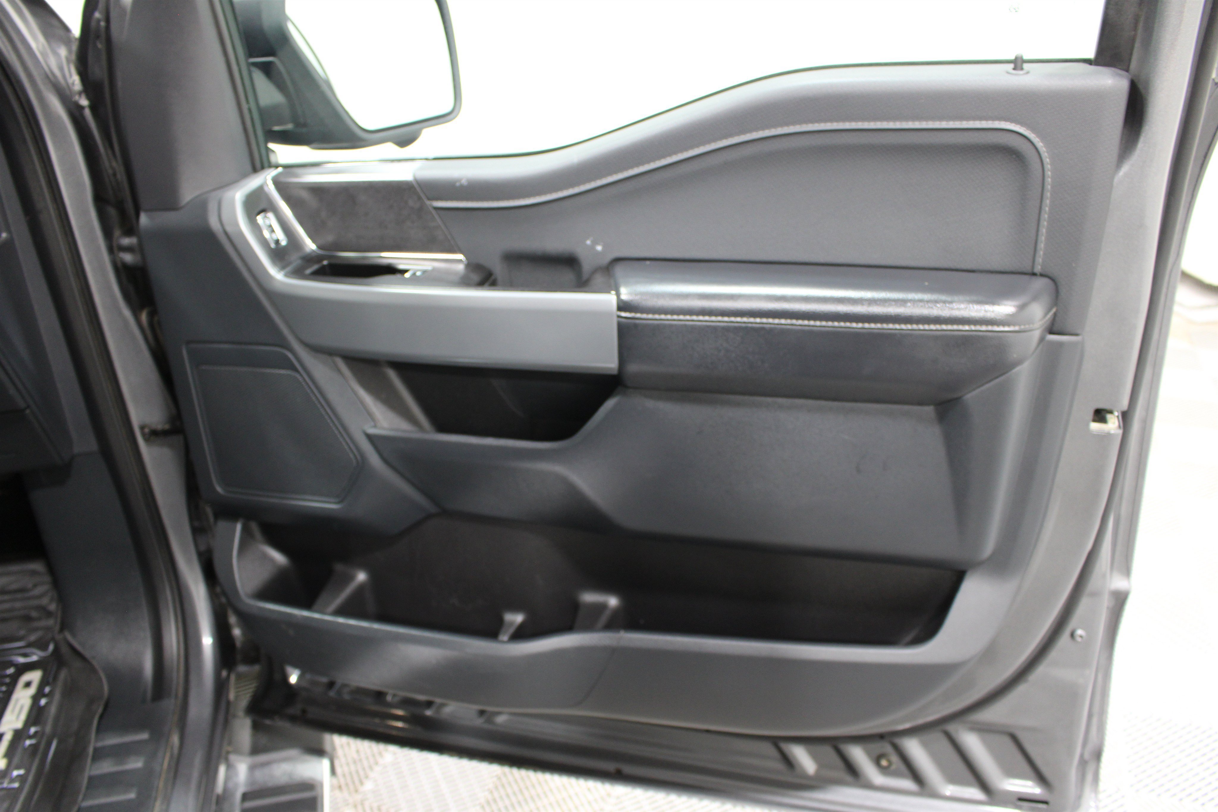 Used 2024 Ford F150 XLT w/ FX4 Off-Road Package AWD/4WD image 23