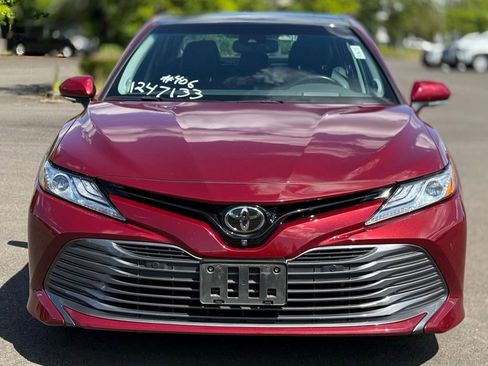Used 2018 Toyota Camry XLE w/ Audio Package FWD image 8