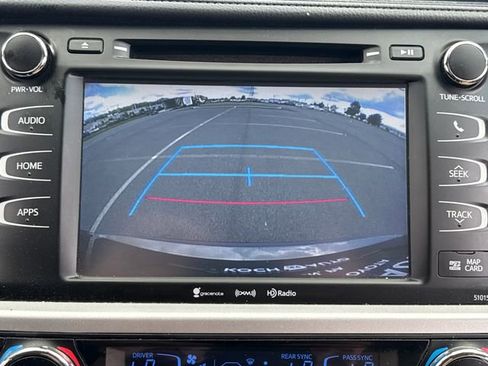 Used 2016 Toyota Highlander XLE AWD/4WD image 30