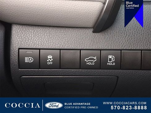 Used 2019 Toyota Camry LE image 25