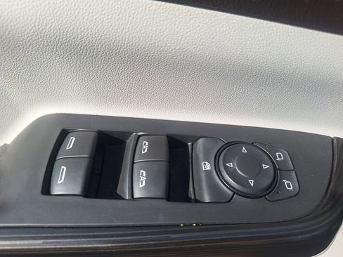 Used 2021 GMC Acadia SLT image 19