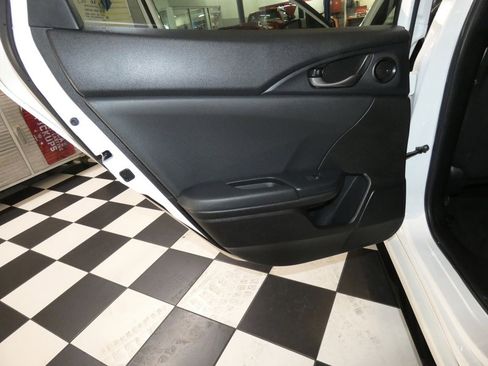 Used 2021 Honda Civic Sport image 22