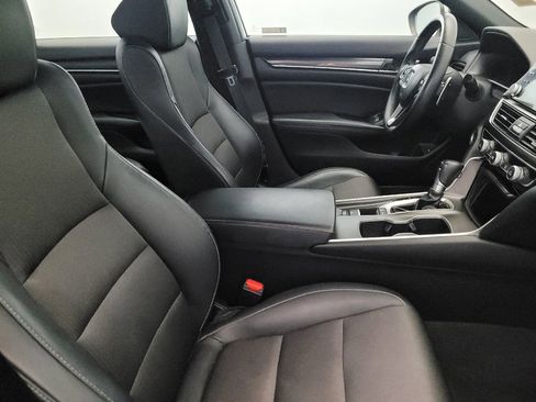 Used 2018 Honda Accord Sport image 21