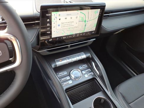 Used 2026 Lincoln Nautilus Premier w/ Equipment Group 102A image 14