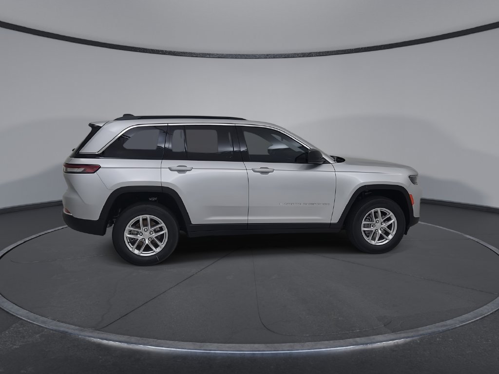 New 2026 Jeep Grand Cherokee Laredo X AWD/4WD image 16