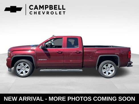 Used 2017 GMC Sierra 1500 SLE w/ SLE Value Package AWD/4WD image 2