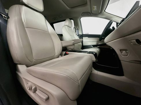 Used 2026 Honda Odyssey EX-L image 32