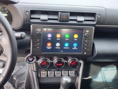 Used 2025 Toyota GR86 image 24