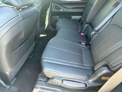 Certified 2026 INFINITI QX60 Luxe w/ Cargo Package FWD image 30