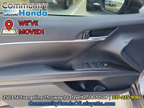Used 2022 Toyota Camry SE FWD image 21
