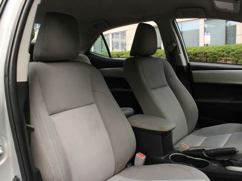 Used 2015 Toyota Corolla LE FWD image 26