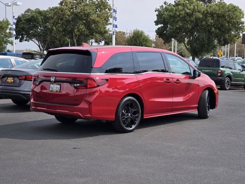Used 2026 Honda Odyssey Sport-L image 4