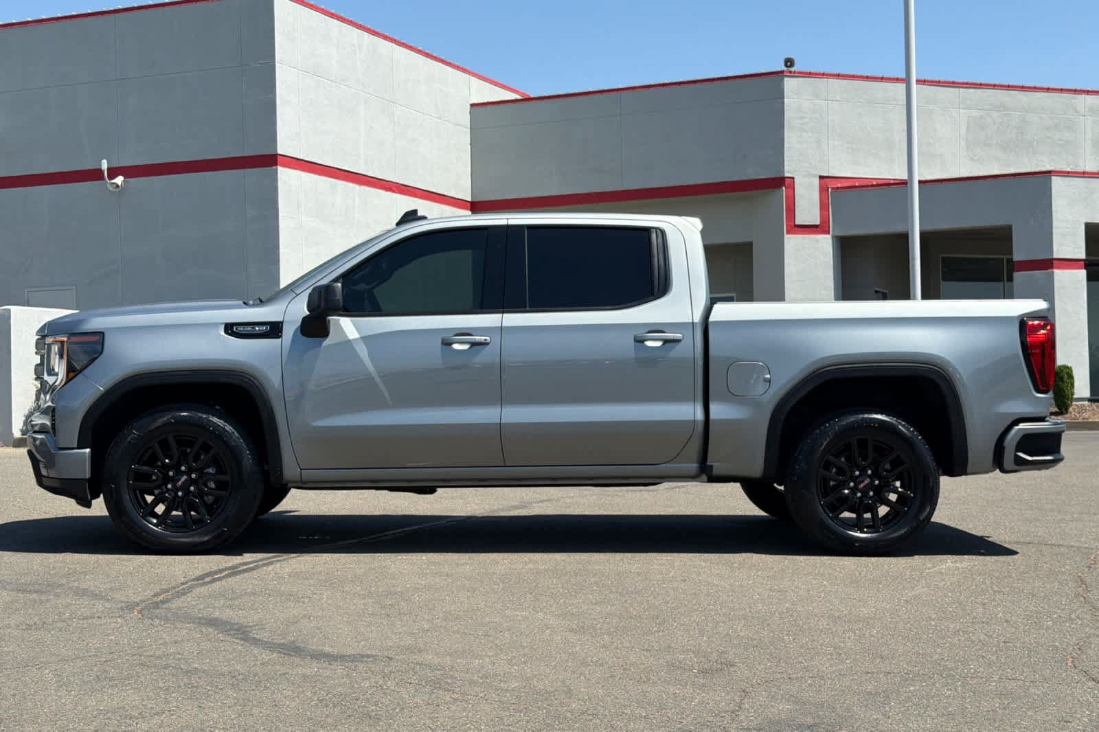 Used 2026 GMC Sierra 1500 Elevation w/ X31 Off-Road Package AWD/4WD image 9